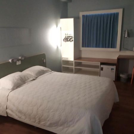 Ibis Budget Nao Me Toque Nao-Me-Toque Luaran gambar